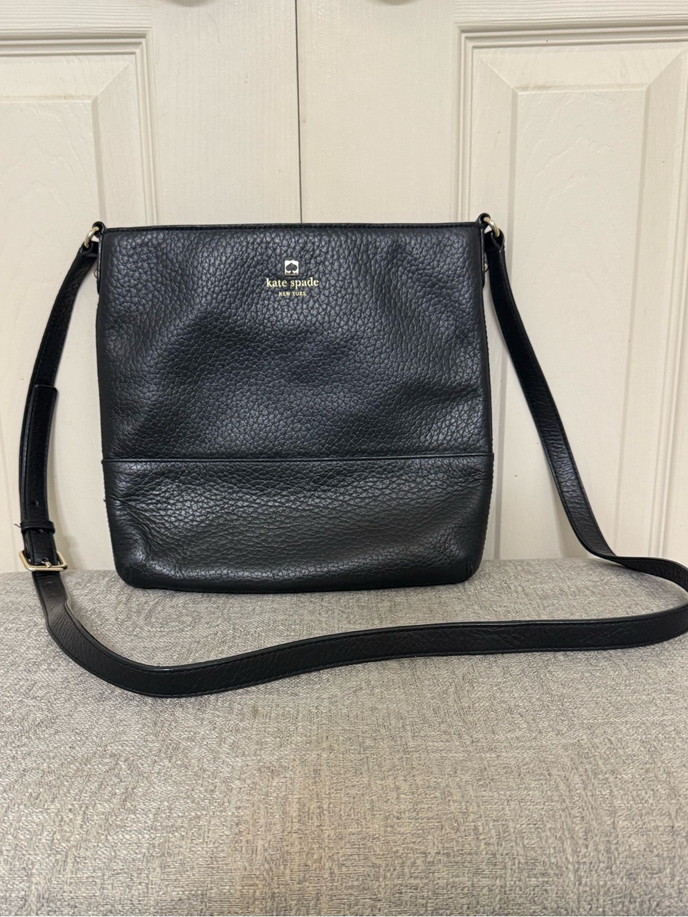 kate spade black pebbled leather shoulder crossbody bag